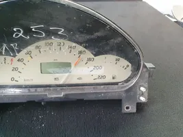 Mercedes-Benz A W168 Compteur de vitesse tableau de bord A1685403611