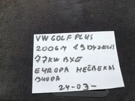 Volkswagen Golf Plus Sivukaiuttimen suoja 5M0837993