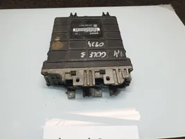 Volkswagen Golf III Calculateur moteur ECU 030906026C