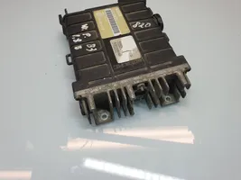 Volkswagen PASSAT B3 Sterownik / Moduł ECU 0261200261