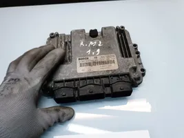 Renault Megane II Sterownik / Moduł ECU 8200391966