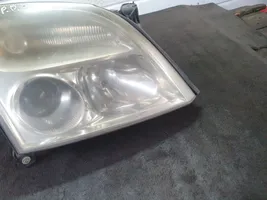 Opel Vectra C Lampa przednia 15588800