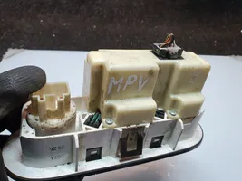Mazda MPV Panel klimatyzacji LC74