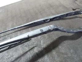 Opel Vectra C Front wiper blade arm 09185812LH