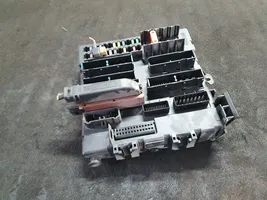 Opel Vectra C Module de fusibles 13112913