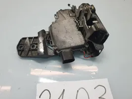 Volkswagen PASSAT B5 Front door lock 117666103