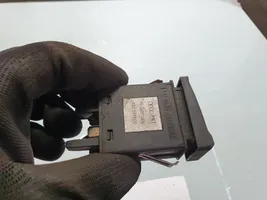 Audi 80 90 S2 B4 Botón interruptor de luz de peligro 4A0941509