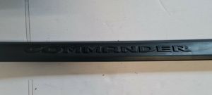 Jeep Commander Rivestimento della portiera anteriore (modanatura) 