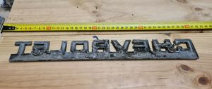 Chevrolet Suburban Emblemat / Znaczek tylny / Litery modelu 14052253