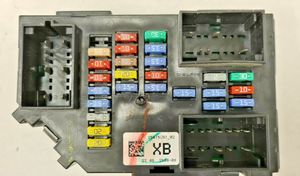 Chevrolet Avalanche Fuse module 2581539102