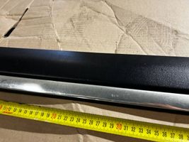 Chevrolet Tahoe Rivestimento della portiera anteriore (modanatura) 15169406