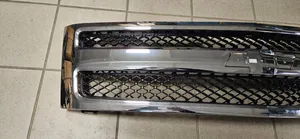 Chevrolet Silverado Maskownica / Grill / Atrapa górna chłodnicy 25810706