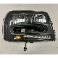 Chevrolet TrailBlazer Lampa przednia 40280748