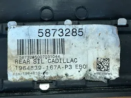 Cadillac Escalade Moldura protectora del borde trasero 15873285