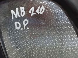 Mercedes-Benz 207 310 Vetro del deflettore della portiera anteriore - quattro porte 