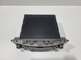Lexus IS 220D-250-350 Panel / Radioodtwarzacz CD/DVD/GPS 8612053420