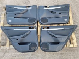 Toyota Avensis T250 Set di rivestimento del pannello della portiera 6762005560