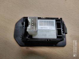 Cadillac SRX Electric window control switch 25750264