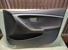 Hyundai i30 Rivestimento del pannello della portiera anteriore 82380A6000