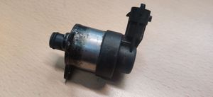 Opel Astra H Regulator ciśnienia paliwa 098400680