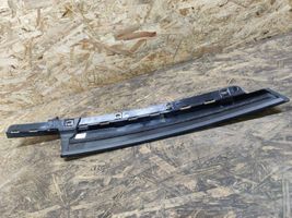 BMW 2 F46 Moulure de vitre de la porte avant 51337316766