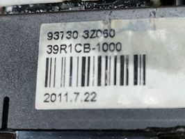 Hyundai i40 Istuimen lämmityksen kytkin 937303Z060