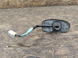 Mazda 2 Antena GPS 