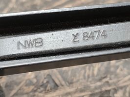 Nissan Note (E12) Braccio della spazzola tergicristallo anteriore 8474