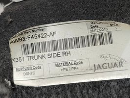 Jaguar XJ X351 Bagāžnieka sānu apakšējās apdares panelis AW93F45422AF