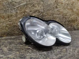 Mercedes-Benz SL AMG R230 Lampa przednia A2308207661