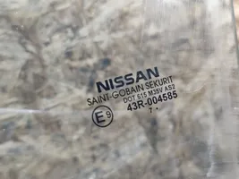 Nissan Tiida C11 Pagrindinis priekinių durų stiklas (keturdurio) 