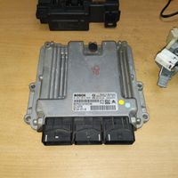 Peugeot 4007 Motorsteuergerät ECU 0281013666