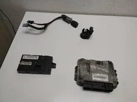 Renault Master II Juego de cerradura y set ECU del motor 8200311553