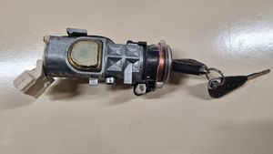 Subaru Outback Cerradura de encendido 88215AG000