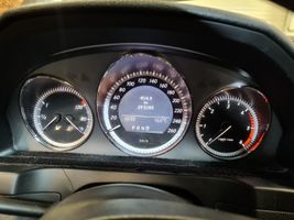 Mercedes-Benz C W204 Compteur de vitesse tableau de bord A2045407748