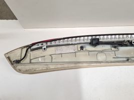 Mercedes-Benz E W211 Luce d’arresto centrale/supplementare A2117900388