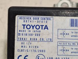 Toyota Corolla Verso E121 Unidad de control/módulo de la puerta 897410F010