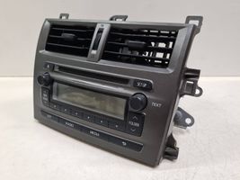 Subaru Trezia Unité principale radio / CD / DVD / GPS 8612052B00