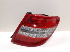 Mercedes-Benz C W204 Lampa tylna 2048204064