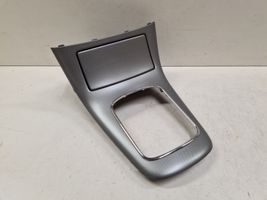 Toyota Avensis T250 Rivestimento in plastica cornice della leva del cambio 8528