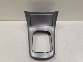 Toyota Avensis T250 Rivestimento in plastica cornice della leva del cambio 8528