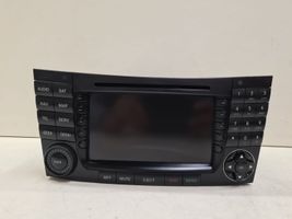 Mercedes-Benz E W211 Unità principale autoradio/CD/DVD/GPS A2118202397