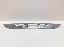 Mercedes-Benz E W211 Moldura de la puerta trasera A2117400493