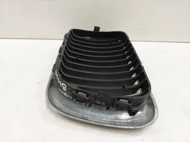 BMW 3 E36 Griglia superiore del radiatore paraurti anteriore 51138195094