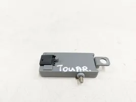 Volkswagen Touareg I Antenna control unit 7L6035577