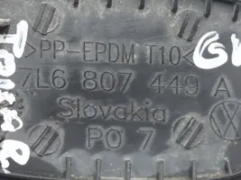 Volkswagen Touareg I Takapuskurin hinaussilmukan suojakansi 7L6807449A