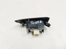 Toyota Avensis T250 Elektrinių langų jungtukas 7427205020