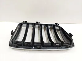 BMW X3 F25 Front bumper upper radiator grill 7237421