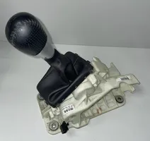 Volvo V70 Gear selector/shifter (interior) 30733071