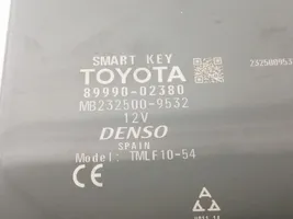 Toyota Auris E180 Portin ohjausyksikkö 8999002380